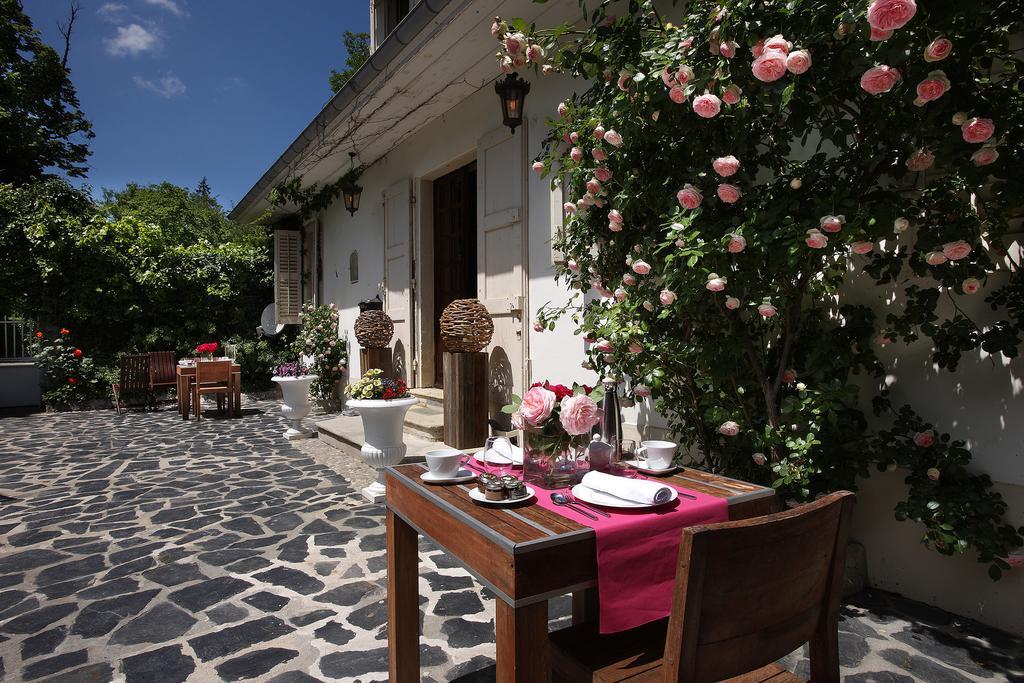 Les Saints Peres Hotel Montagnole Ngoại thất bức ảnh