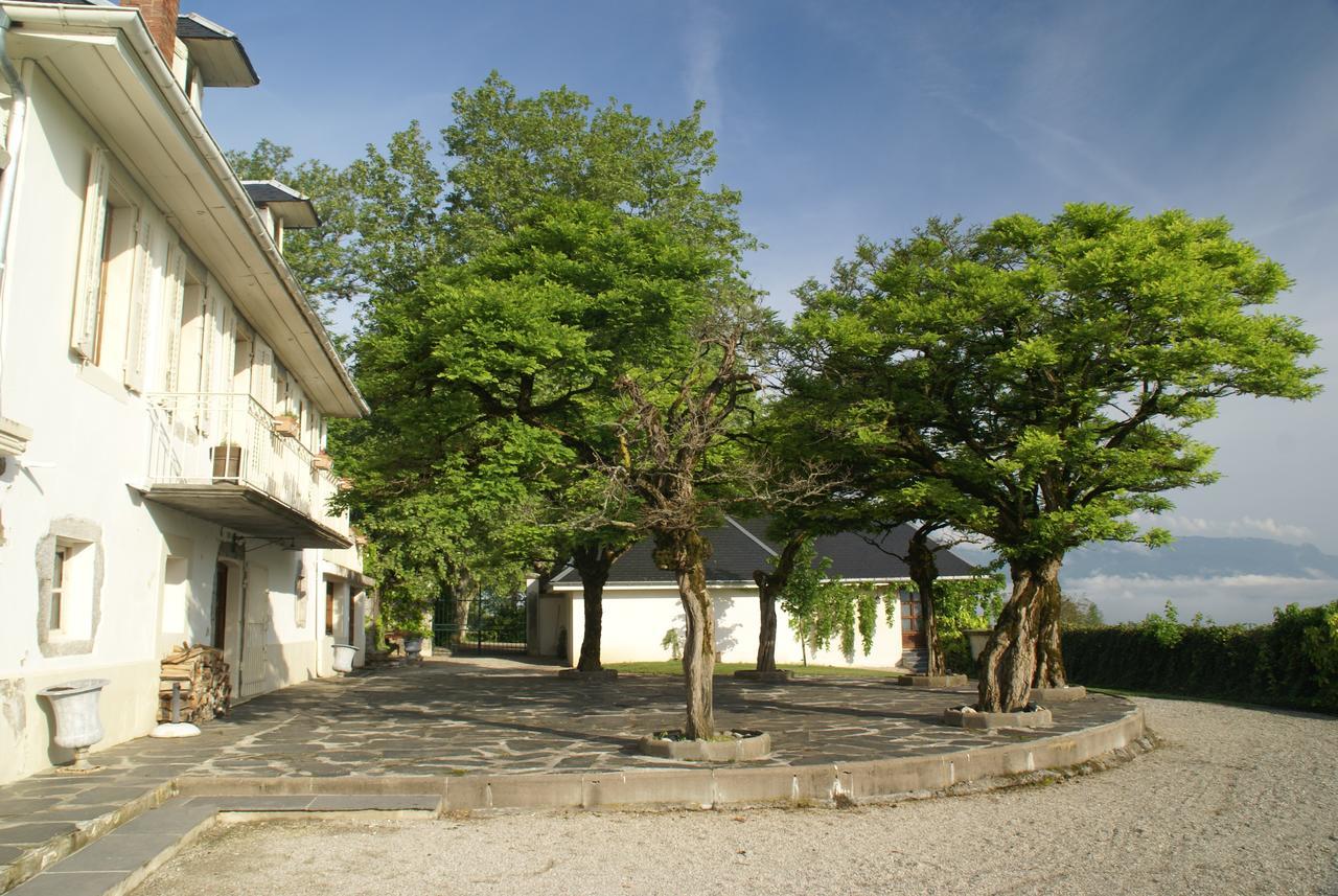 Les Saints Peres Hotel Montagnole Ngoại thất bức ảnh